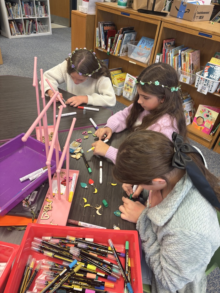 Students working on items for the Bazaar.