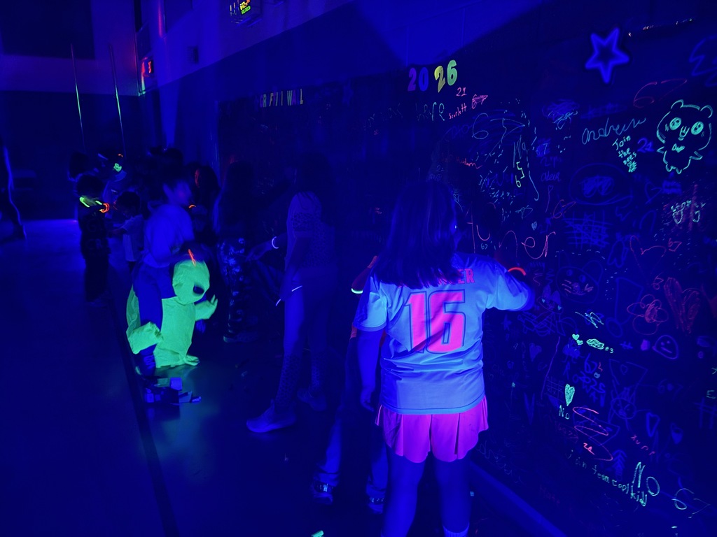 Bright minds glow together