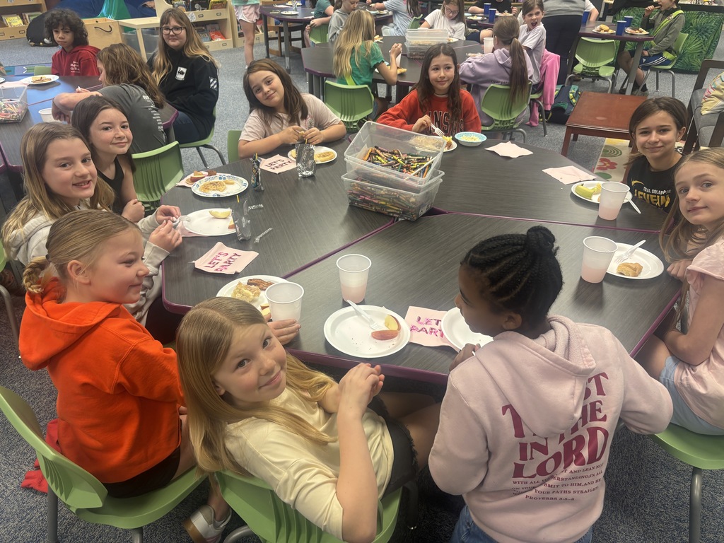 The 4th grade teams are all smiles!