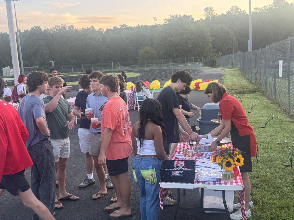 students enjoying senior sunrise