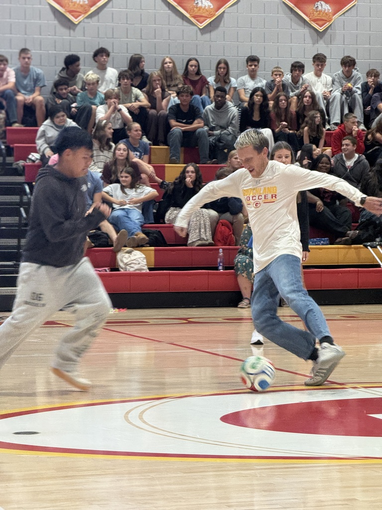 student vs teacher futbol