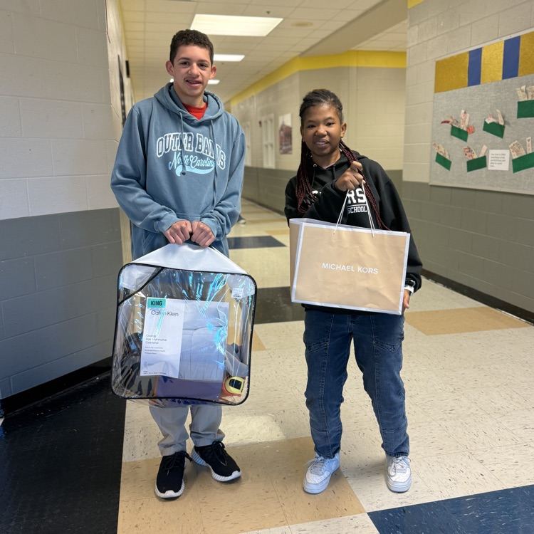 students with bags 