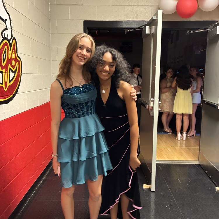 students dressed up for homecoming 