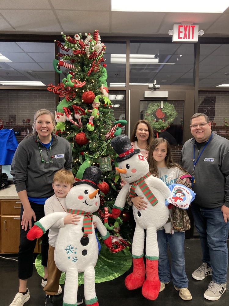 Tolbert Elementary Celebrates Student Artists Easton Cooper and Kinley Kirby as 2025 Snowman Coloring Contest Winners Tolbert Elementary School is proud to announce the winners of the 2025 Snowman Coloring Contest, a featured event of the annual Snowman Spectacular. This festive competition highlights creativity and artistic expression among young students in Gordon County. This year’s Tolbert Elementary winners are: • Easton Cooper, First Grade • Kinley Kirby, Fourth Grade Both students demonstrated exceptional creativity and attention to detail in their colorful snowman designs, created as part of Mr. Marycz’s STEAM class. Their artwork stood out among numerous entries for its originality and vibrant presentation. As recognition for their outstanding efforts, each winner received a Snowman Prize, generously provided by Ms. Jill Repp with the Gordon County Convention & Visitors Bureau. “We are thrilled to celebrate the artistic talents of our students,” said Mr. Marycz. “This contest is a wonderful way to encourage creativity and community involvement during the holiday season.” About the Snowman Coloring Contest The Calhoun-Gordon County Snowman Coloring Contest invites children in 5th grade and under to showcase their artistic skills for a chance to win seasonal prizes. Participants may submit entries using crayons, markers, or colored pencils.