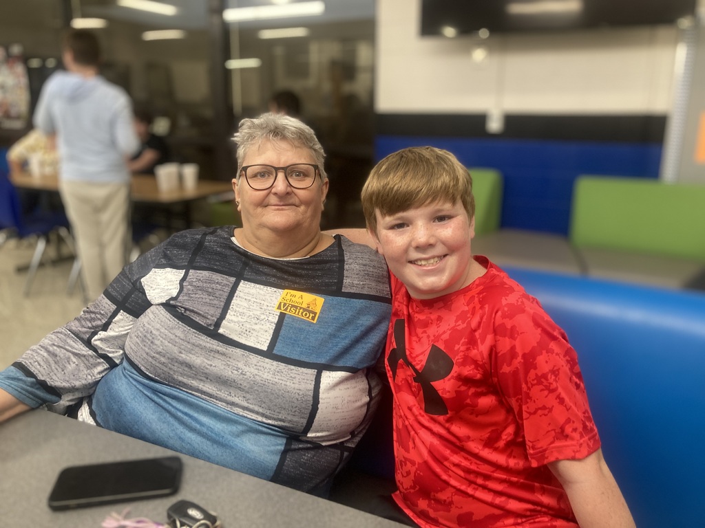Celebrating the Joy of Grandparents at TES 💙 Today, our Second- and Fifth-Grade students enjoyed a special lunch with their grandparents, celebrating family and creating memories to treasure. We’d love to see your favorite moments—share your photos in the comments! Tomorrow's Schedule: • Fourth Grade – 11:50 AM • Third Grade – 12:25 PM