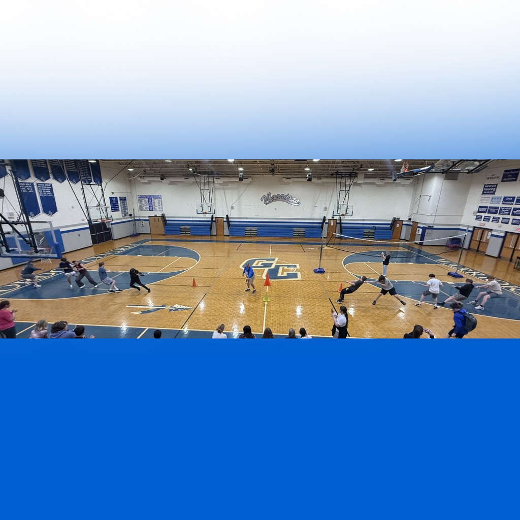 Picture of homeroom tug-o-war championship game from long distance