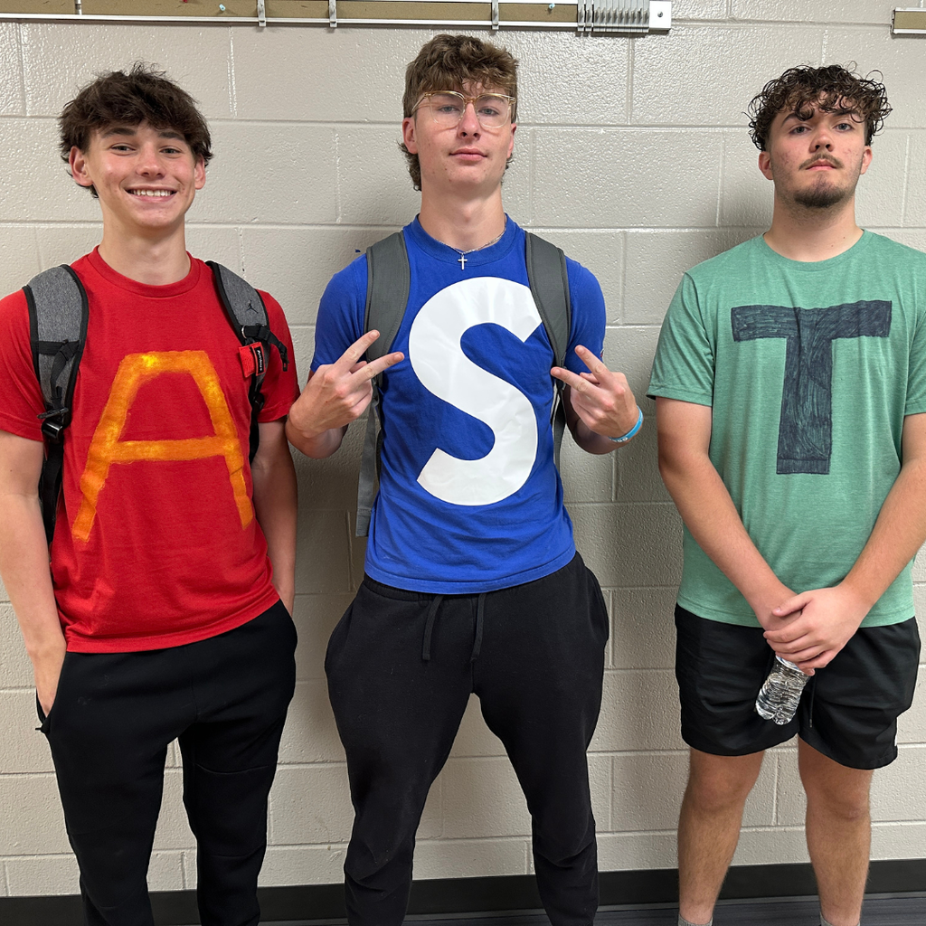 Seniors dressed up for Twin/Squad Day