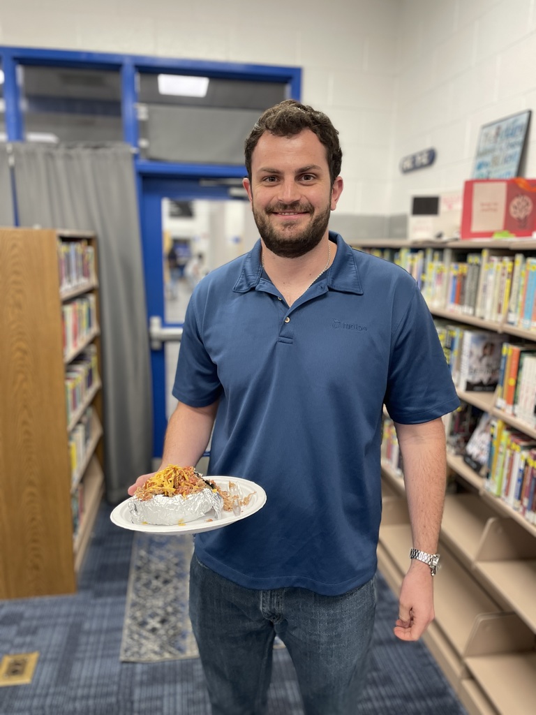 AMS teachers enjoyed BBQ spuds for lunch today as part of our Teacher Appreciation Week celebration! 