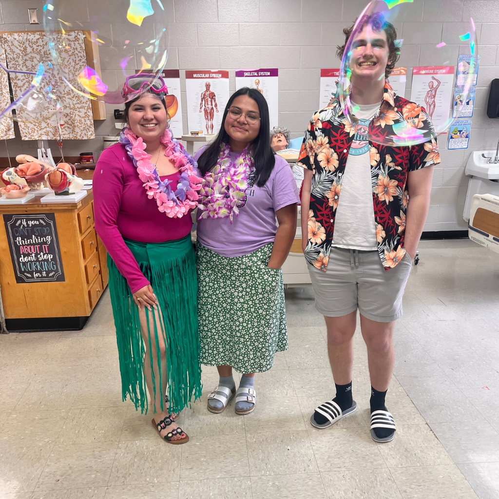 Seniors dress up for beach day