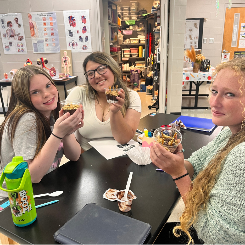 Mrs. Lee's Essentials Healthcare students are exploring the integumentary system this week with a hands-on learning experience! Today, students created edible skin models to represent the different layers of the skin, helping them better understand the structure and function of our body's largest organ. Learning is always more engaging when science comes to life... and tastes good too!