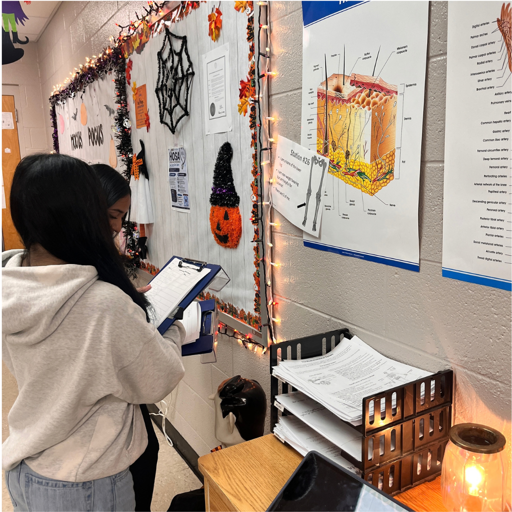 🦴💙 Mrs. Lee’s Essentials Healthcare class has been exploring the skeletal system this week, and today learning got a little more interactive! Students participated in “Skeletal Speed Dating,” rotating through stations to identify and learn about the bones of the human body. Hands-on activities like this help bring anatomy to life while making learning fun and engaging. #GordonCentral #HealthcareEducation #HandsOnLearning #FutureHealthcareProfessionals #SkeletalSystem 🦴✨