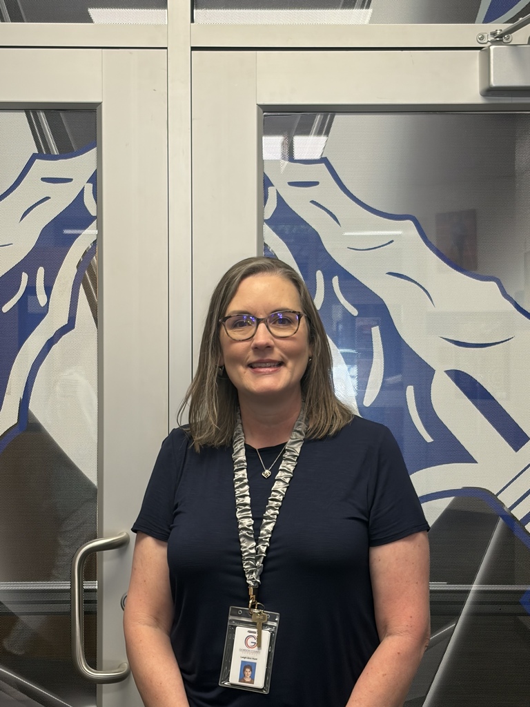 Mrs. Leigh-Ann Hunt perfect attendance winner for September.
