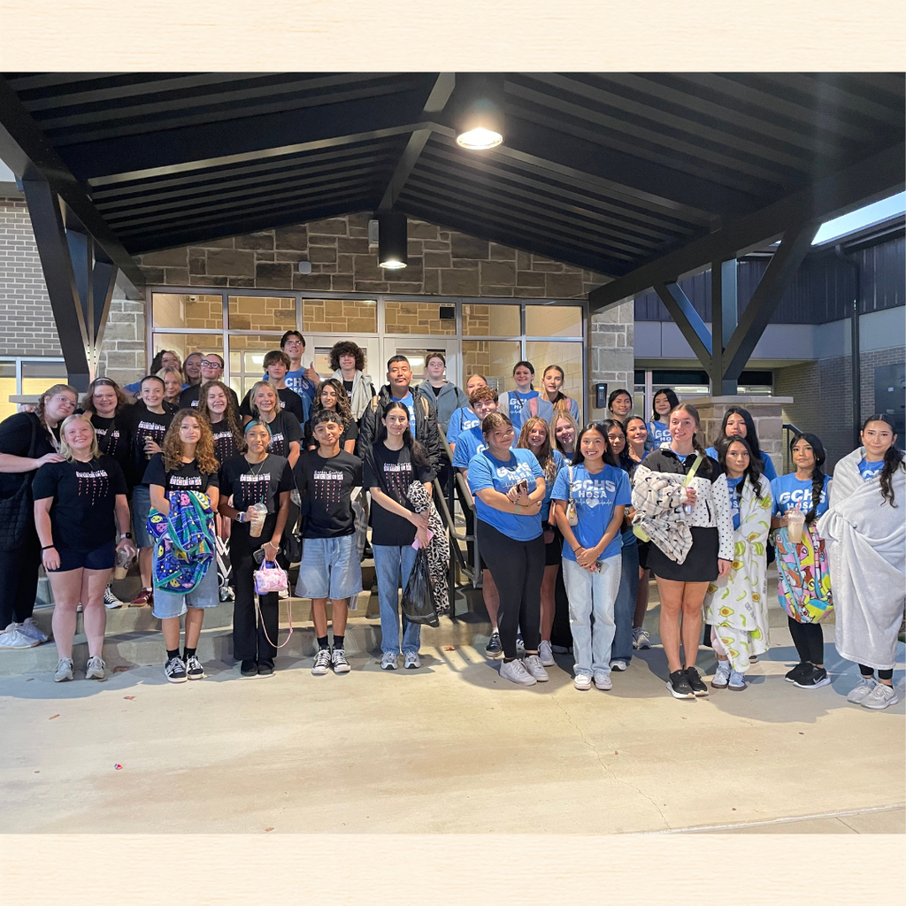🎢 Fall Rally fun! 🎢 Mrs. Albright and Mrs. Lee took 37 FCCLA & HOSA students to Six Flags for an unforgettable Fall Rally! From riding roller coasters to making memories, our students had an amazing time. ❤️💙 We’re so thankful for the laughter, friendships, and memories made along the way!🎡 ✨ #FCCLA #HOSA #FallRally #SixFlags