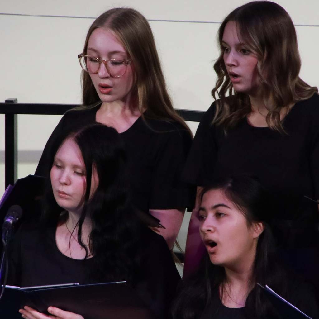 Gordon Central Chorus students performing at their Fall Chorus Concert