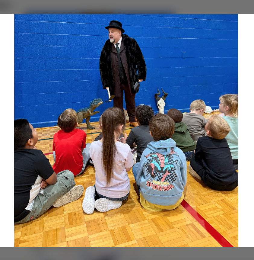 Mr. Terry Allee entertained Kindergarten-2nd Grade students with an interactive presentation of Barnum Brown. The archeologist who found the first bones of the Tyrannosaurus Rex 🦖. Students were engaged in the storytelling by Mr. Allee. Thank you for such an amazing experience!