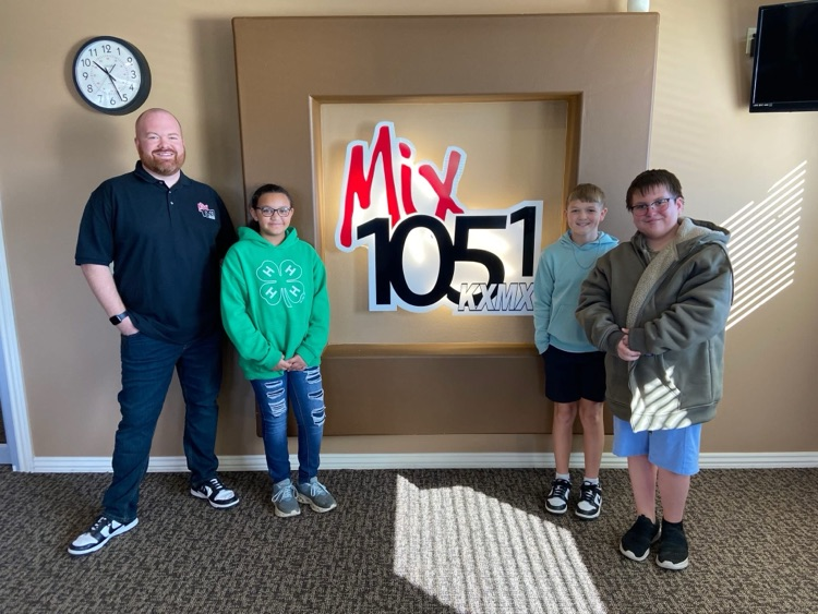 5th Grade visiting Mix 105.1