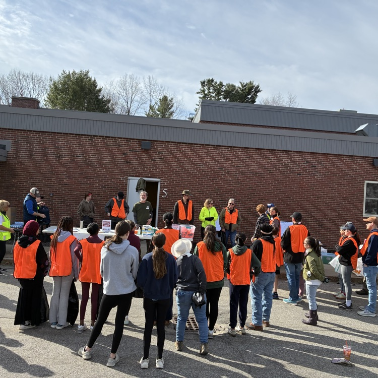 Tennis team at Gorham Cleans Up