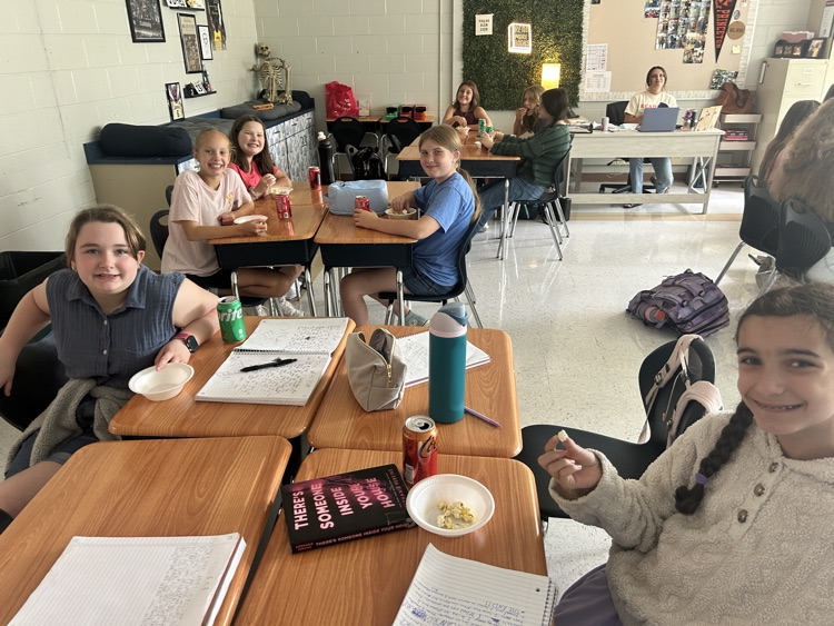 Congratulations to our GMS students who reached the top level in the summer reading challenge! They celebrated their success with a Popcorn & Pop party!
