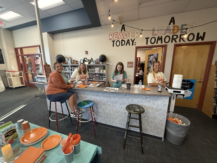 🎶 Swifties, snacks, and Singo—oh my! Thanks to Mrs. Slagle and Ms. Carrie, the GMS library was turned into the ultimate Taylor Swift listening lounge.