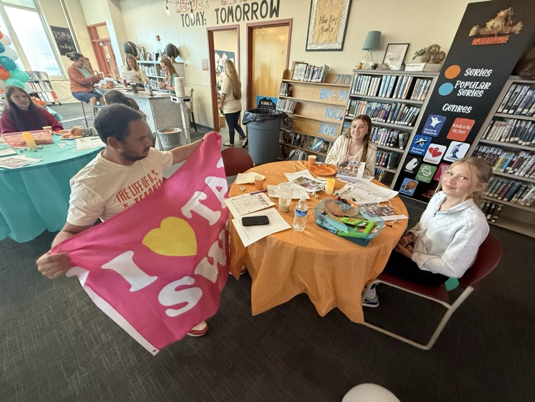 🎶 Swifties, snacks, and Singo—oh my! Thanks to Mrs. Slagle and Ms. Carrie, the GMS library was turned into the ultimate Taylor Swift listening lounge.
