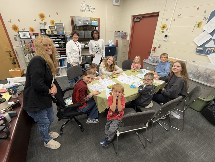 The GMS Leo Club kids had a great time celebrating at the Fall Festival Fun event with Mrs. Burns’s full day preschool class this morning.