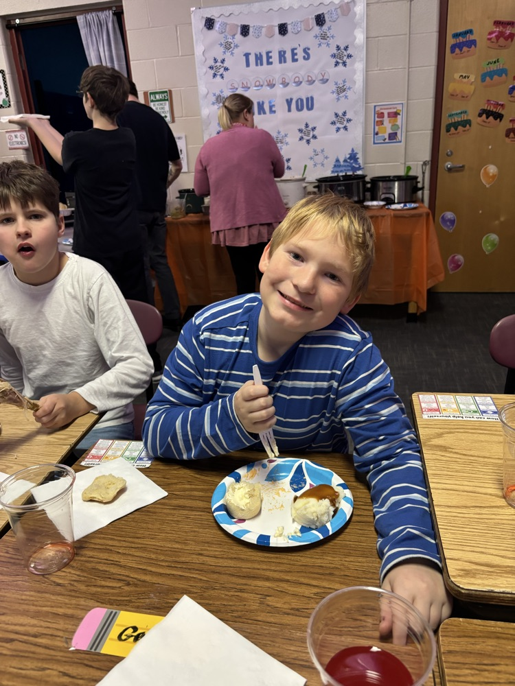 Mr. Hines and Mrs. Kallmeyer's GMS classes enjoyed cooking and eating a Thanksgiving Feast. They also enjoyed a fun thanksgiving themed scavenger hunt/escape room! 