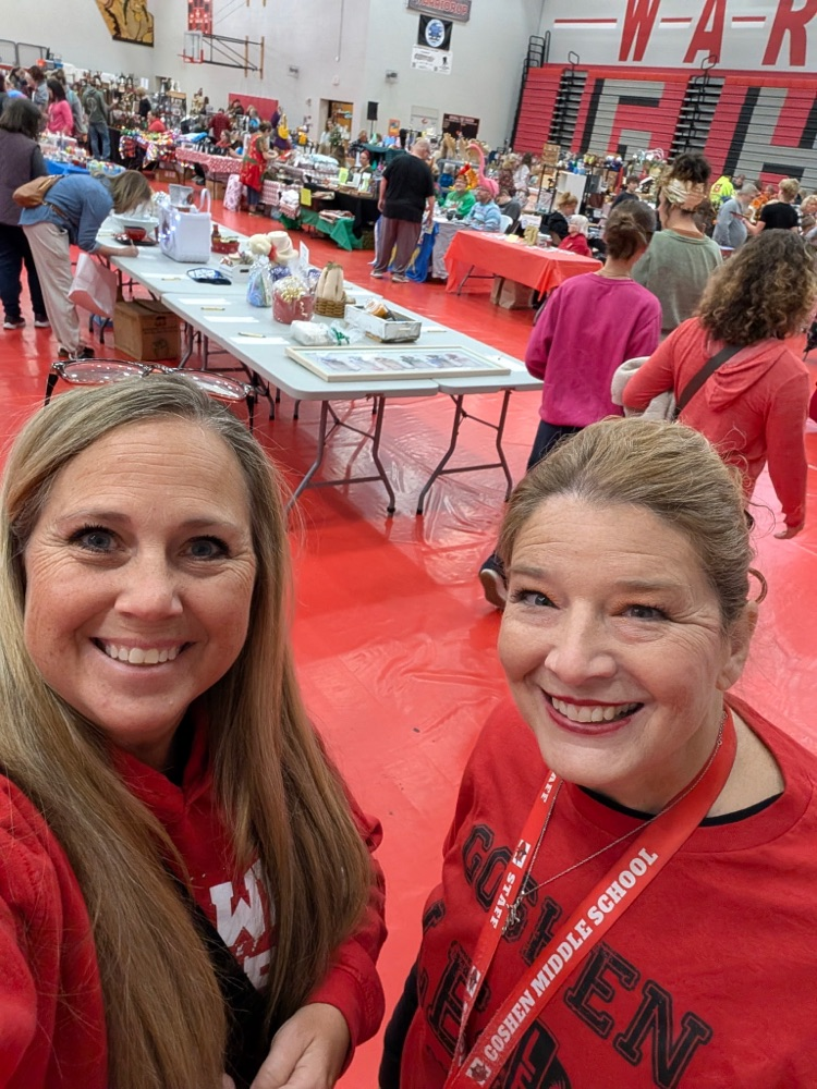 Over the weekend Goshen Middle School’s Leo Club had the opportunity to serve at the Holly Fair. They also had the honor of carrying the banner for the Goshen Chamber of Commerce’s Hometown Christmas parade. We are so proud of our Warriors! 
