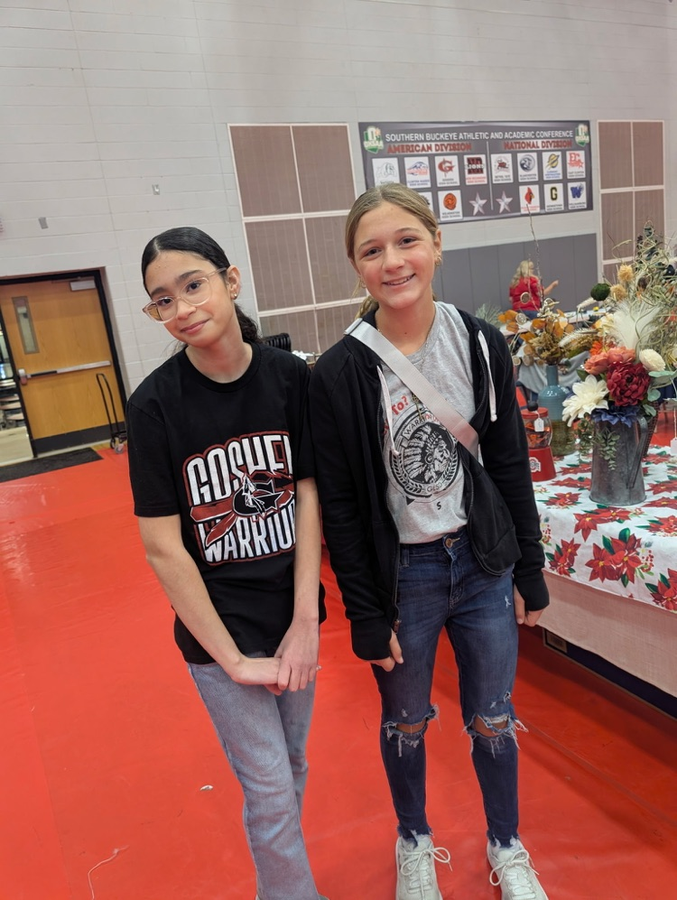 Over the weekend Goshen Middle School’s Leo Club had the opportunity to serve at the Holly Fair. They also had the honor of carrying the banner for the Goshen Chamber of Commerce’s Hometown Christmas parade. We are so proud of our Warriors! 