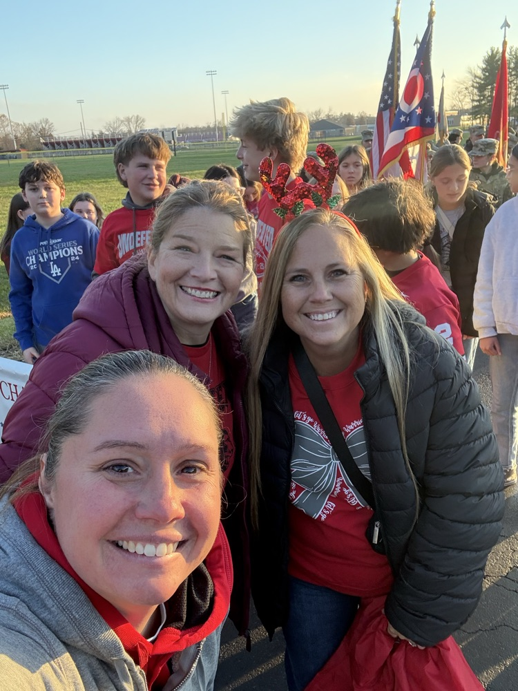 Over the weekend Goshen Middle School’s Leo Club had the opportunity to serve at the Holly Fair. They also had the honor of carrying the banner for the Goshen Chamber of Commerce’s Hometown Christmas parade. We are so proud of our Warriors! 