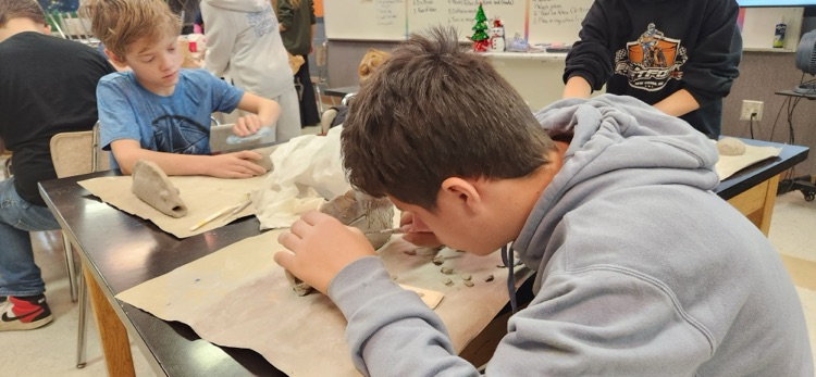 GMS students in Mrs. Minks art class are learning how to sculpt clay, making for some awesome pottery creations! 
