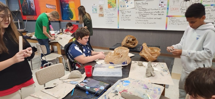 GMS students in Mrs. Minks art class are learning how to sculpt clay, making for some awesome pottery creations! 