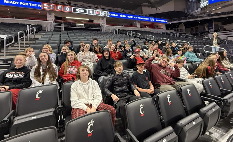 GMS 8th grade students in Mrs. DeNu's classes took a field trip down to the University of Cincinnati today for their education day! 