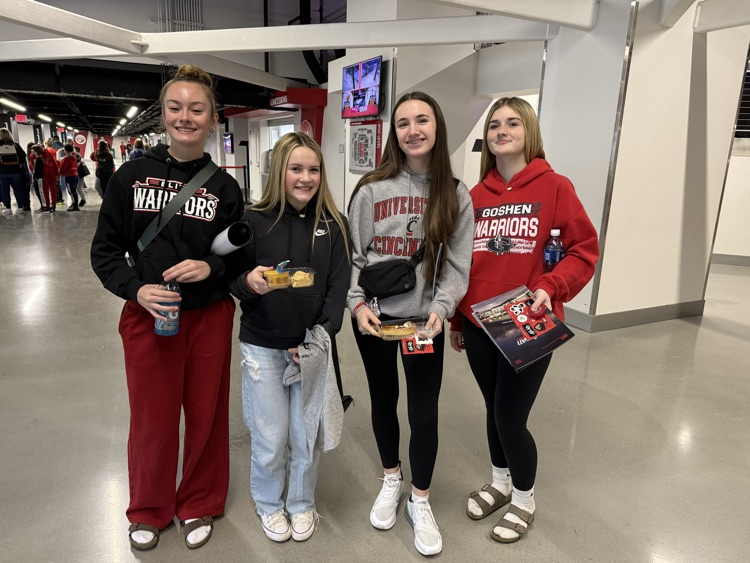 GMS 8th grade students in Mrs. DeNu's classes took a field trip down to the University of Cincinnati today for their education day! 