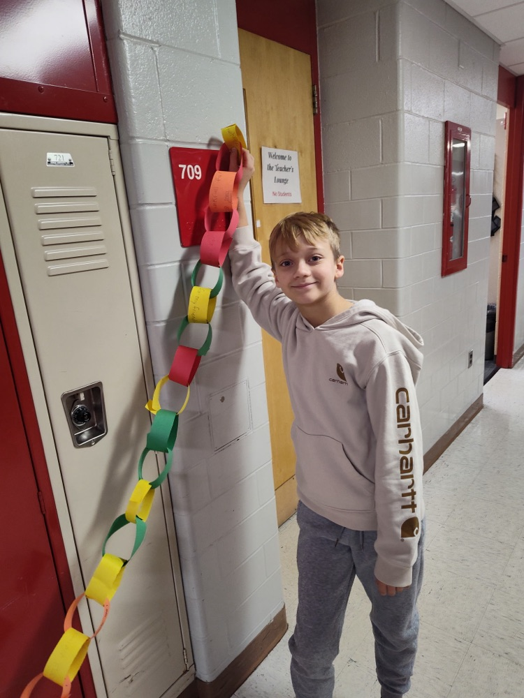 GMS students have been busy! If you noticed the festive decor around school- it was due to the student council's thankful activities that each tribe participated in! 