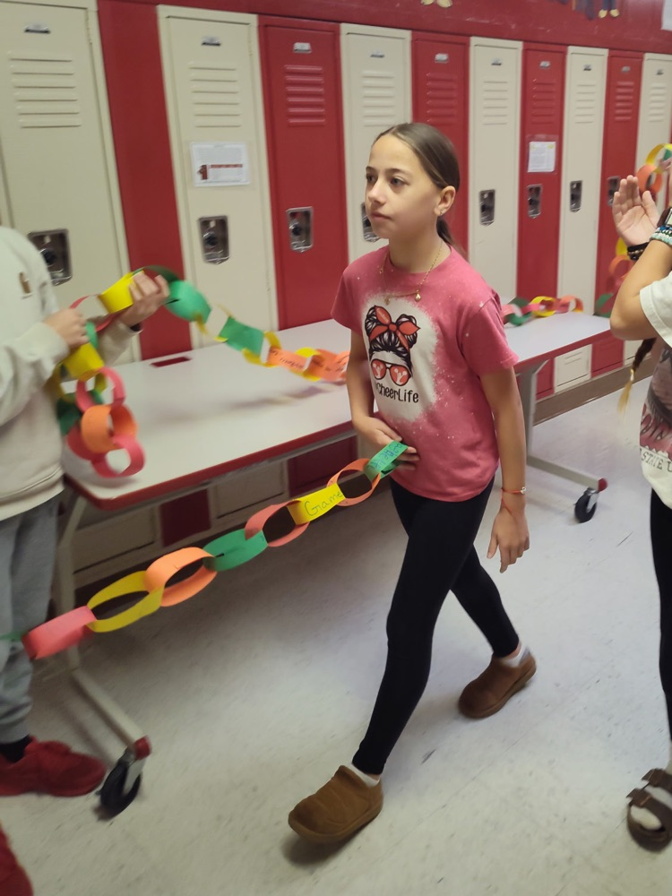 GMS students have been busy! If you noticed the festive decor around school- it was due to the student council's thankful activities that each tribe participated in! 