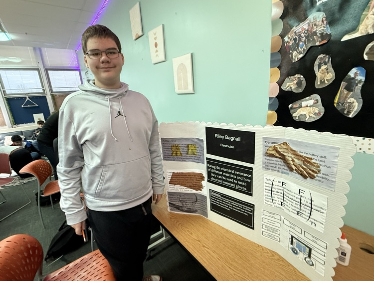 GMS 8th grade students have been working hard all quarter long preparing for their career capstone projects! Tomorrow is the big showcase where they will show it all off to classmates and parents!