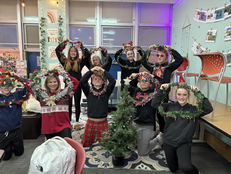 GMS students had a wonderful time at their grade level dances on Friday! It was a great way to close out the quarter and kick off winter break!