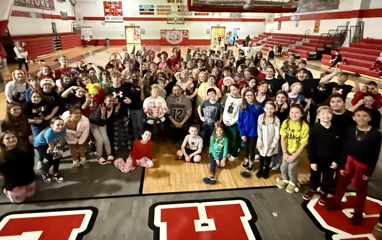 GMS students had a wonderful time at their grade level dances on Friday! It was a great way to close out the quarter and kick off winter break!