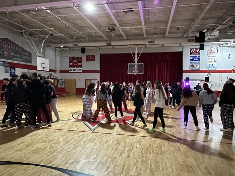 GMS students had a wonderful time at their grade level dances on Friday! It was a great way to close out the quarter and kick off winter break!
