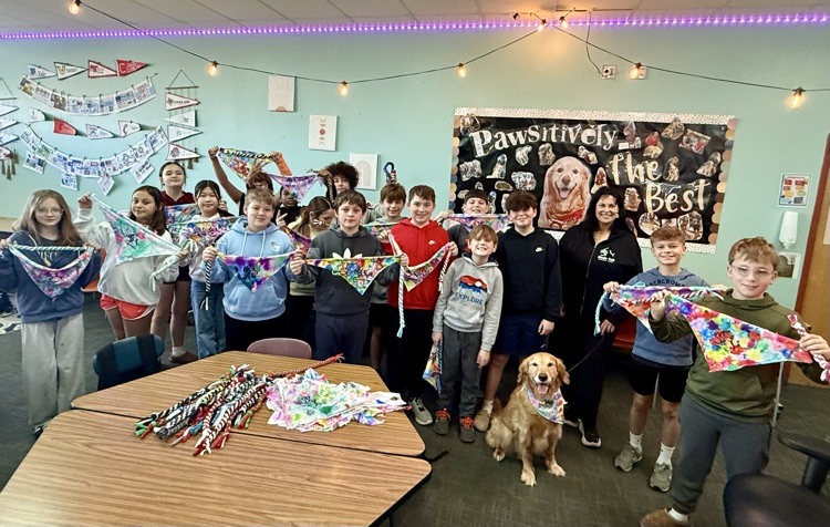 Students visit with Circle Tail ambassadors !