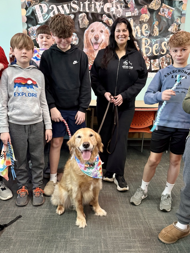 Students visit with Circle Tail ambassadors!