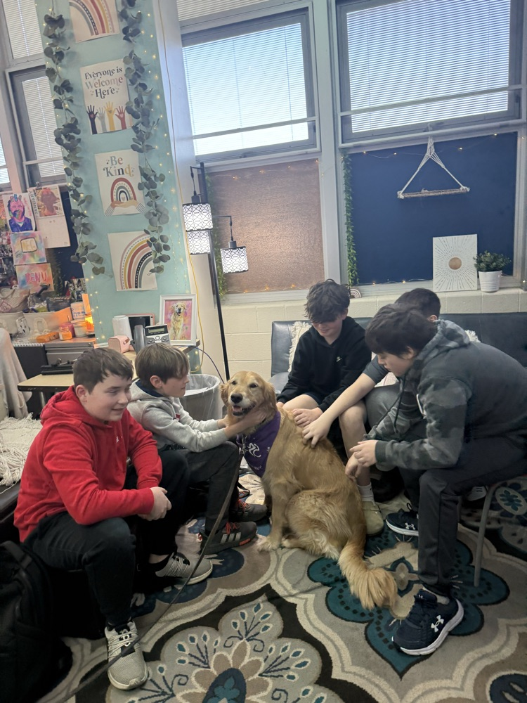 Students visit with Circle Tail ambassadors!