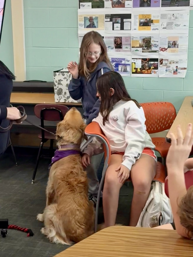 Students visit with Circle Tail ambassadors!