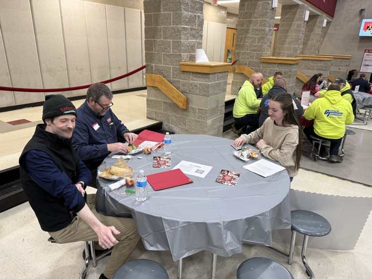 Huge shoutout to the students who represented Goshen today at the Business Advisory Council meeting!