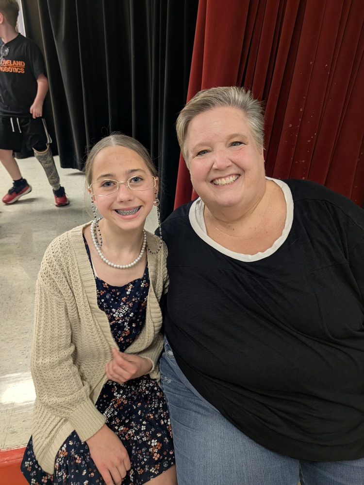 The GMS drama club presented their play, “It’s a Mad House,” over the past weekend. What an amazing show! 