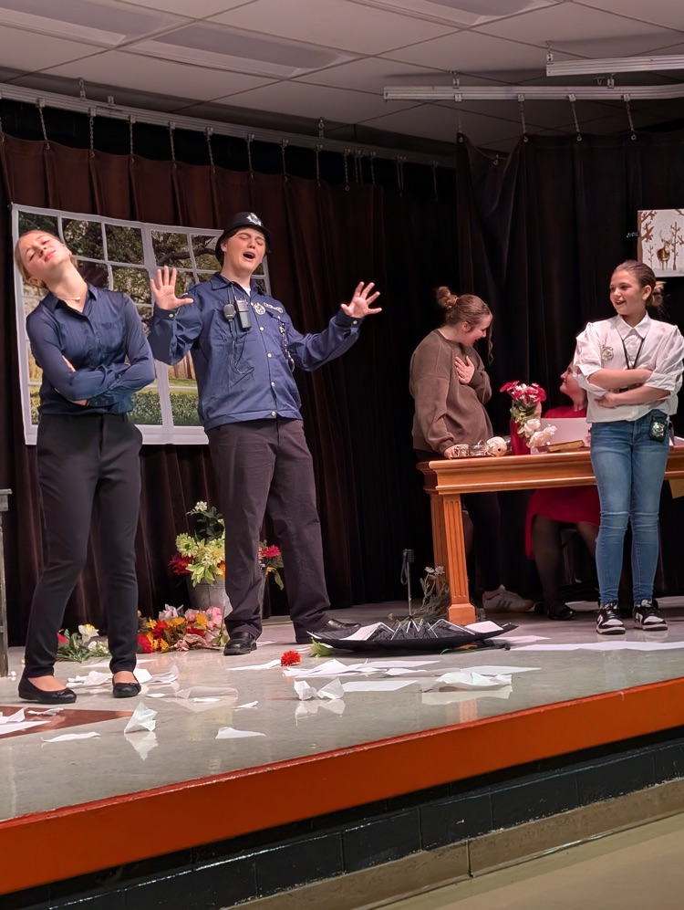 The GMS drama club presented their play, “It’s a Mad House,” over the past weekend. What an amazing show! 