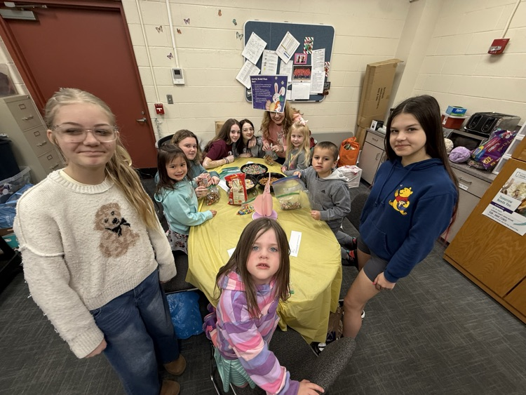 The Goshen Middle School Leo Club had a very eggciting time hosting Mrs. Burns’s full day preschool class for the Bunny Tails and Treats event today