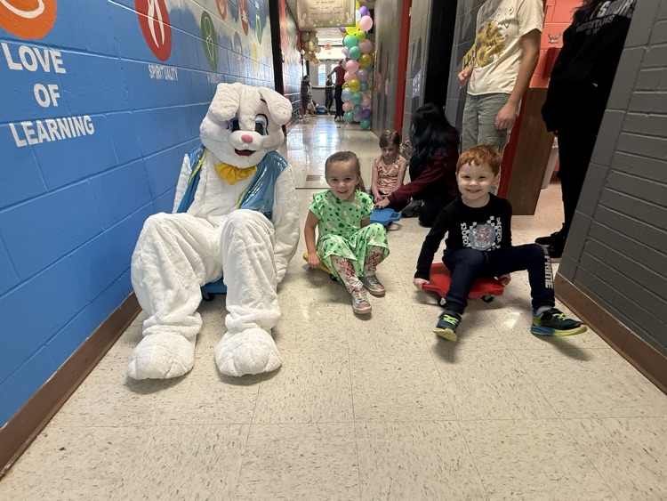 The Goshen Middle School Leo Club had a very eggciting time hosting Mrs. Burns’s full day preschool class for the Bunny Tails and Treats event today