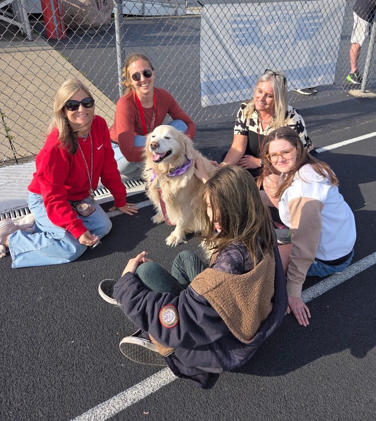 It's Friday... so you know what that means! Mini Warrior Mentor Day! The middle school PE students just love visiting with the elementary PE students! 