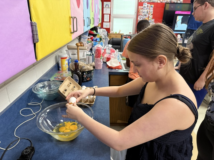 Students in Mrs. Mirus’s class enjoyed learning how to make biscuits and gravy, pancakes and scrambled eggs this morning. The results were delicious! #lifeskills